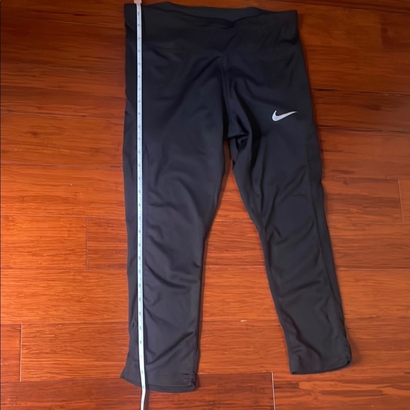 Nike Black 7/8 length Leggings - Picture 7 of 9